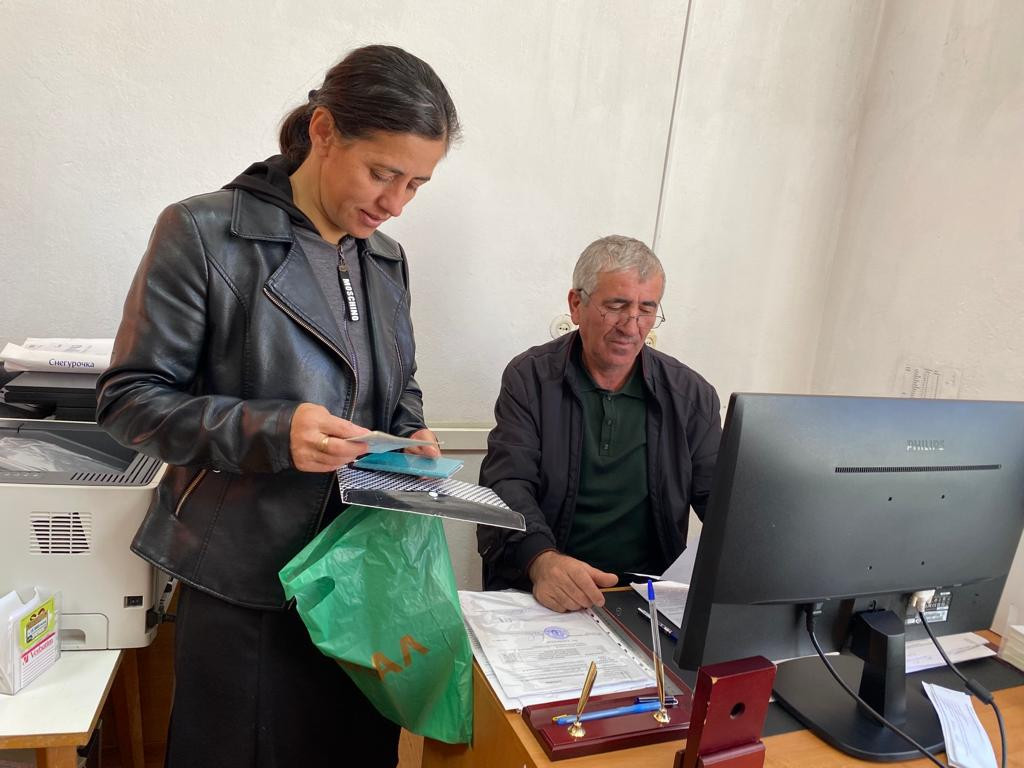 В учреждениях соцзащиты Минтруда Дагестана продолжается выдача справок на получение социальной стипендии