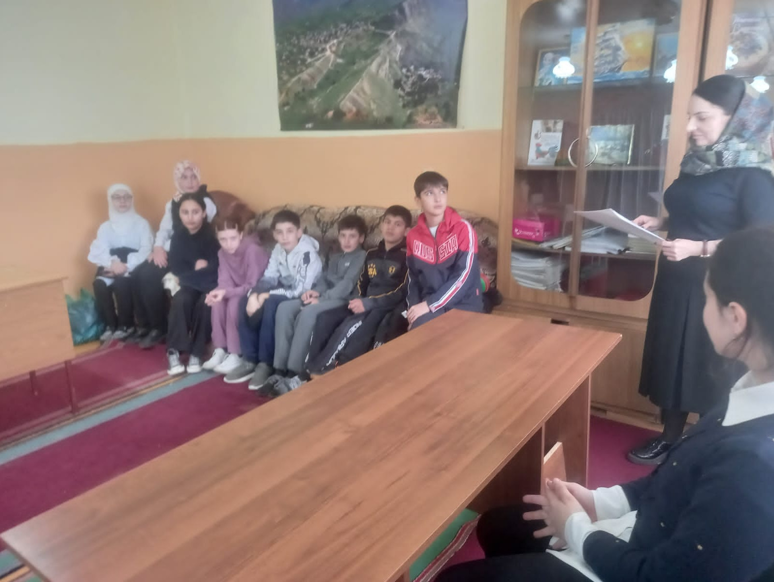 20 ноября 2023г. юрист Центра Социального обслуживания населения "Левашинский район" Газимагомедова Рукият И. провела мероприятие посвящённое " Всероссийскому дню правовой помощи детям " .