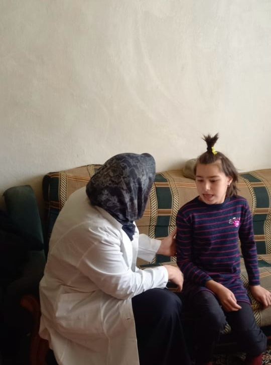 Медсестра по массажу Центра Социального обслуживания населения «Левашинский район» Алиева Айшат И.посетила семьи с детьми инвалидами ДЦП и Опорно двигательного аппарата для оказания медицинских услуг из с. Кулецма.