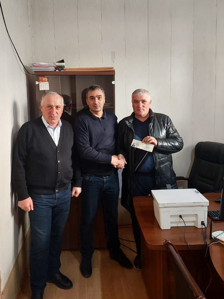 Вручение удостоверения звания «Ветеран труда»