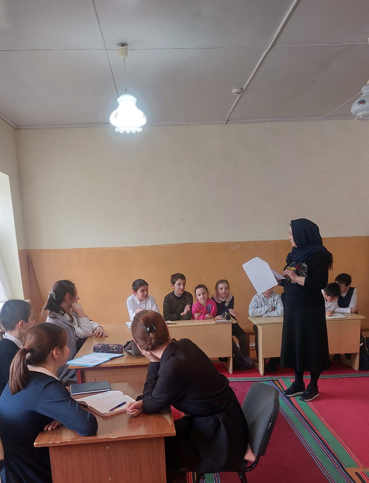 ?Соц. педагог отдела дневного пребывания детей и семей с детьми Магомедова Рукият Магомедовна провела беседу с детьми на тему "Без наркотиков "