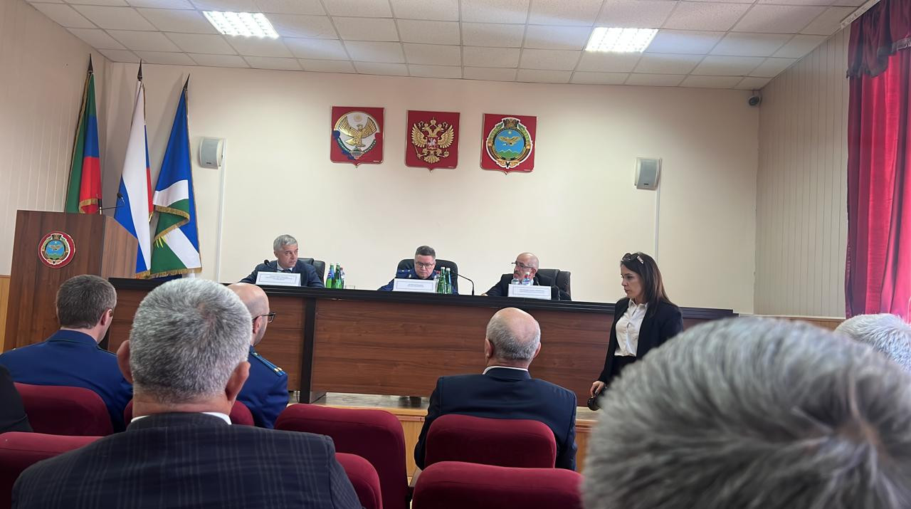 ВСТРЕЧА ДАХАДАЕВСКИХ ПРЕДПРИНИМАТЕЛЕЙ С НОВЫМ ГЕНЕРАЛЬНЫМ ПРОКУРОРОМ РЕСПУБЛИКИ ДАГЕСТАН