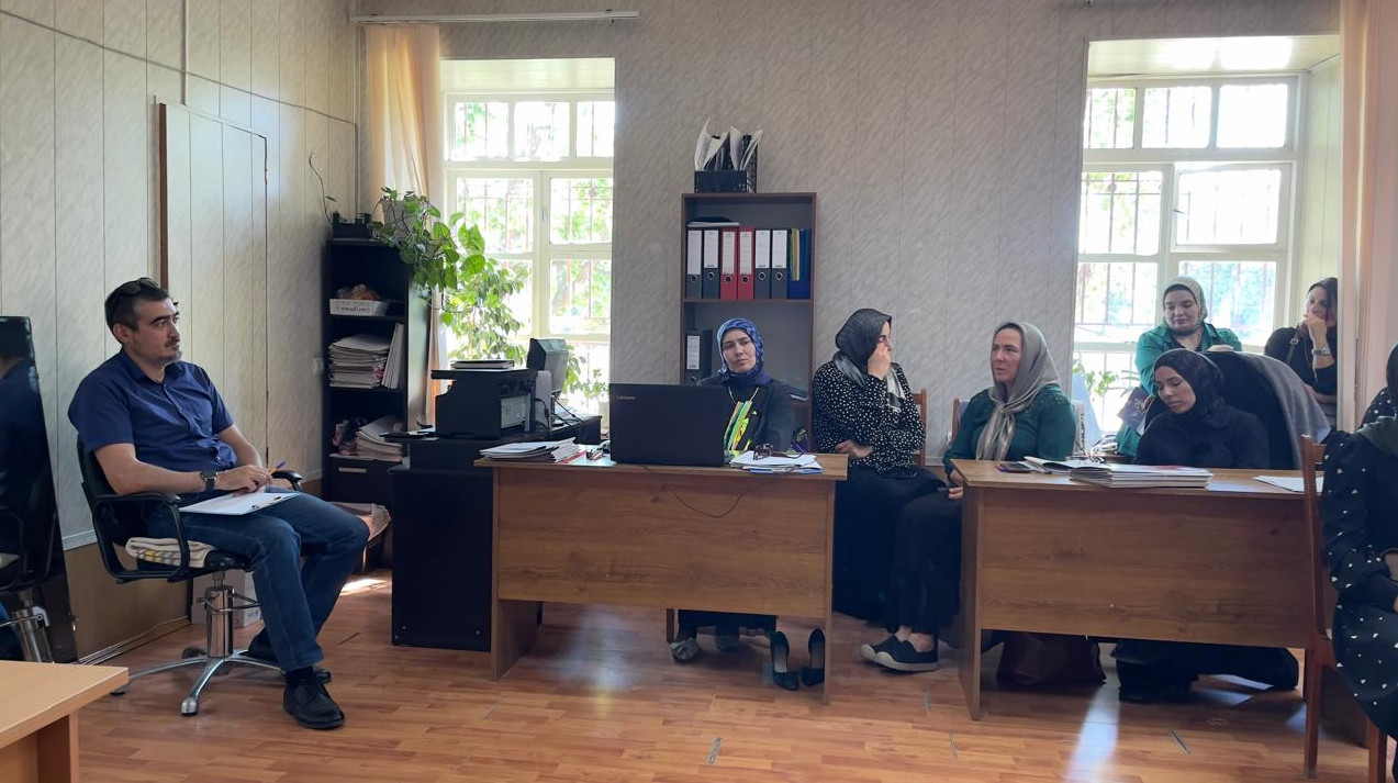 Сегодня в центре социального обслуживания населения «Левашинский район» состоялось совещание с социальными работниками.