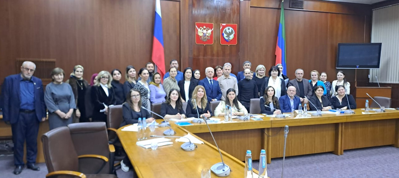 Работники Центра приняли участие в семинаре на тему: «Организация в учреждениях социального обслуживания работы по оказанию помощи детям с психоэмоциональными травмами, в том, числе детям, возвращенным из зон боевых действий»