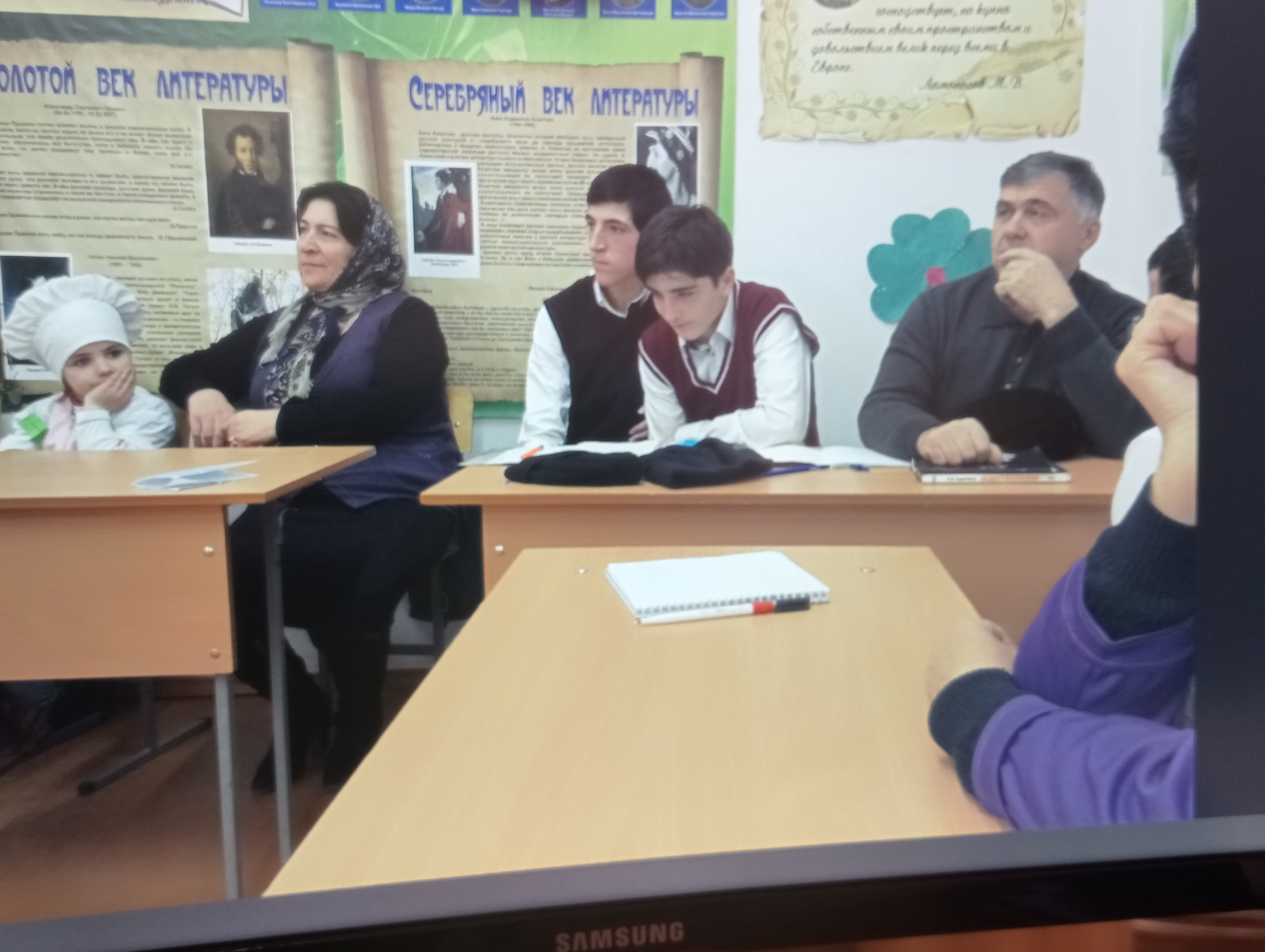 И Н Ф О Р М А Ц И Я     о проведении месячника профессиональной ориентации молодежи                                     "Выпускник-2024