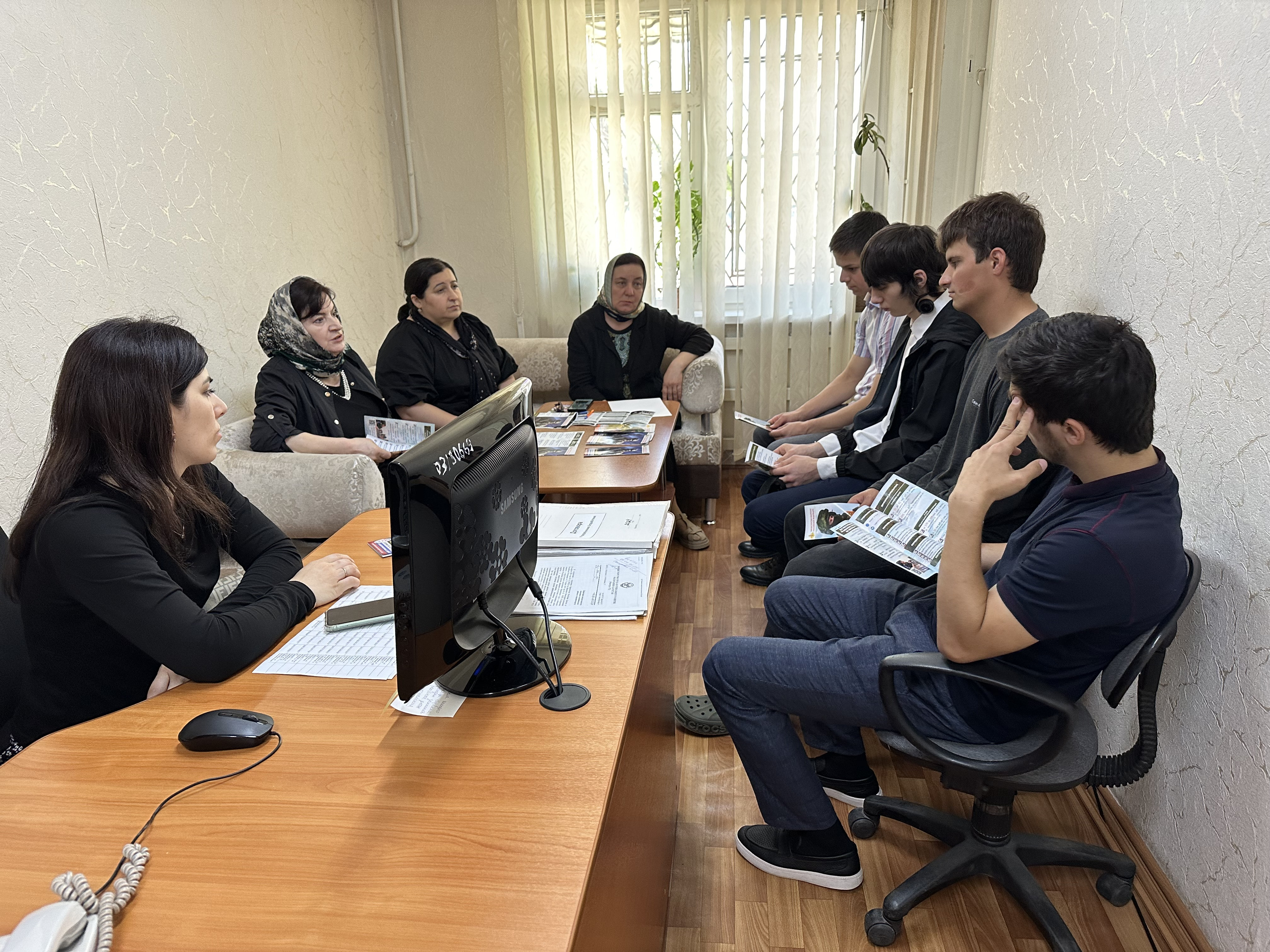 Встреча с безработными для  информировании об условиях поступления на службу по контракту