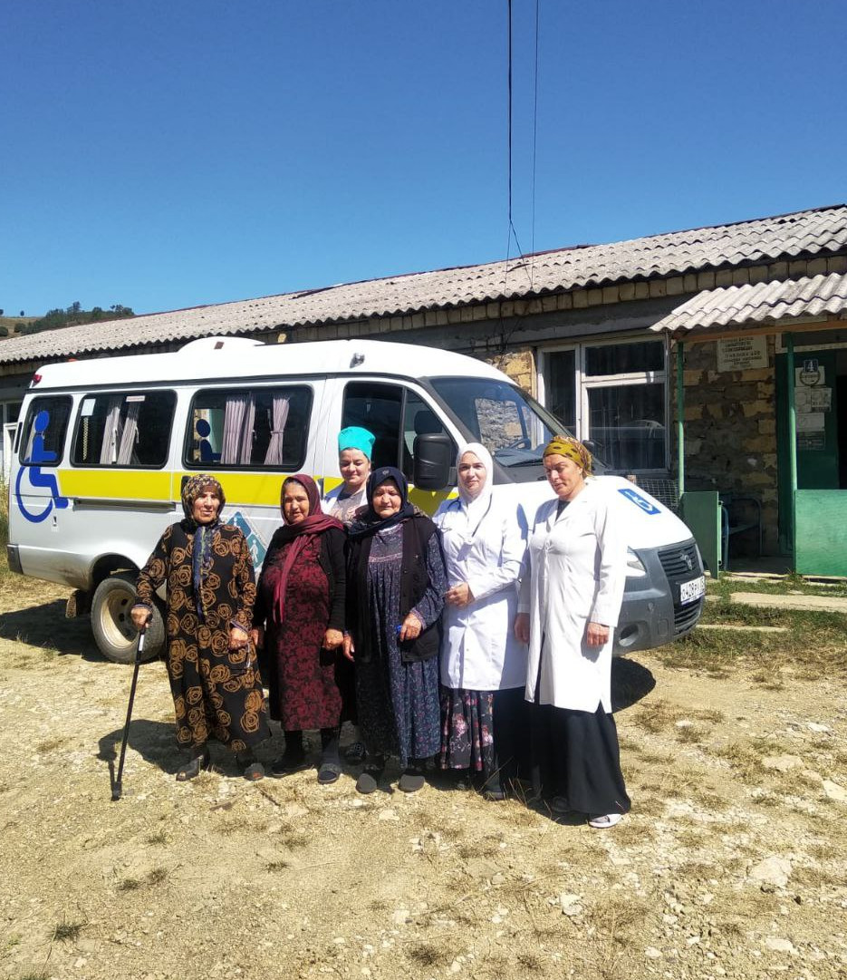 23.08.2023 г. был организован плановый выезд с.Ляхла с целью доставки пожилых в медучреждения для проведения диспансеризации