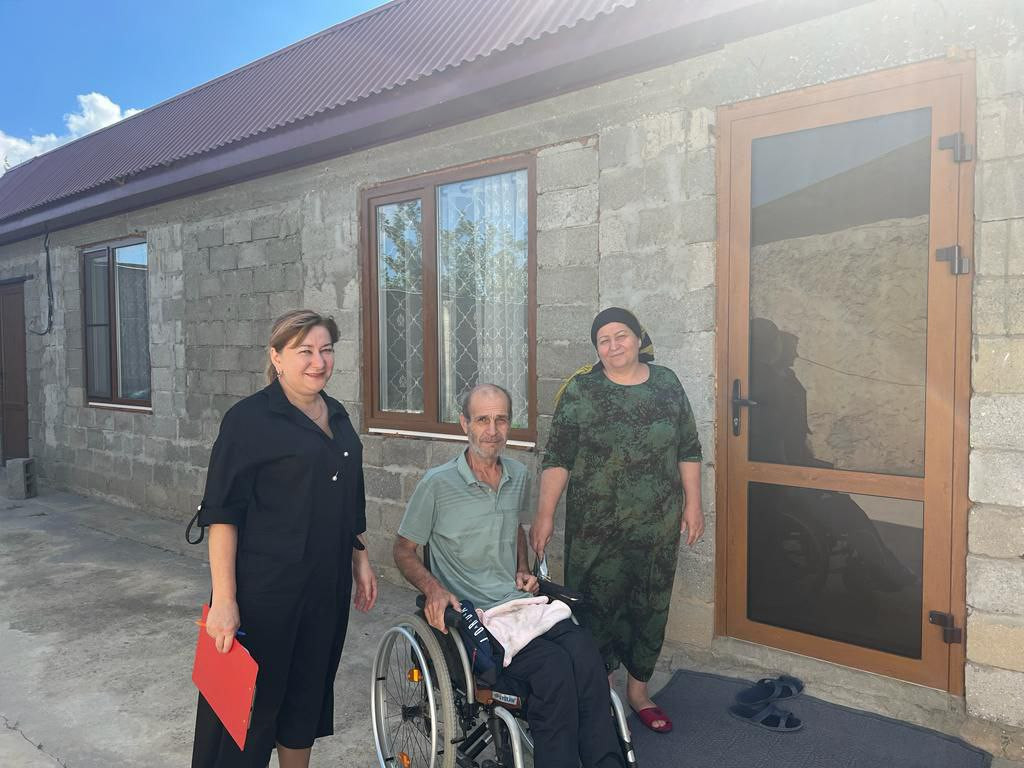 Адресная помощь в канун Дня пожилых