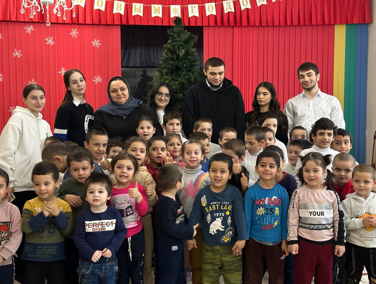 Студенты в гостях у детей дошкольного отделения Центра