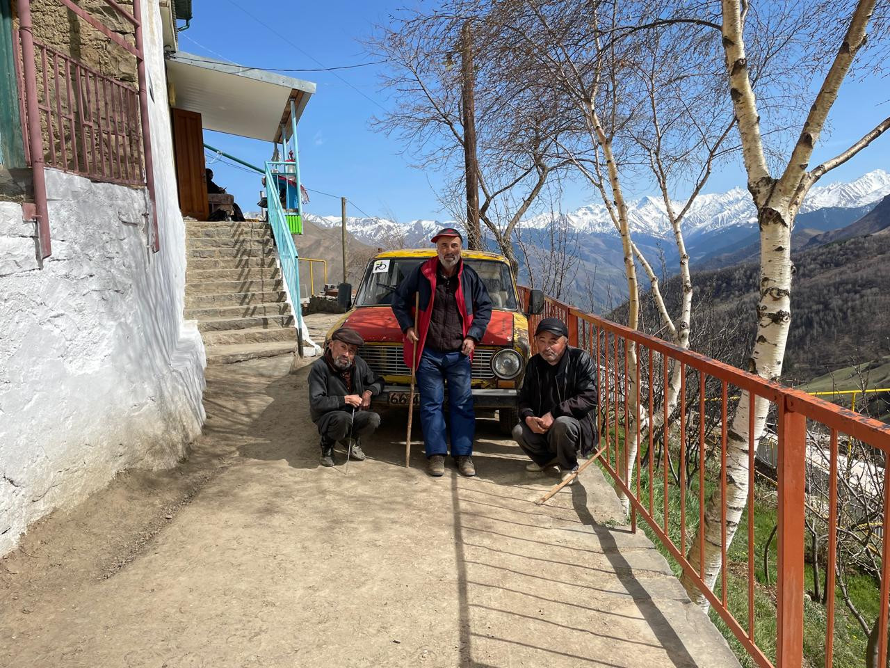 Необыкновенная история сплоченной семьи Хайбулаевых.