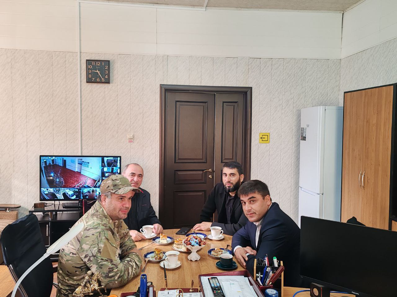 ДОБРОВОЛЕЦ ПОСЕТИЛ СВОЙ КОЛЛЕКТИВ