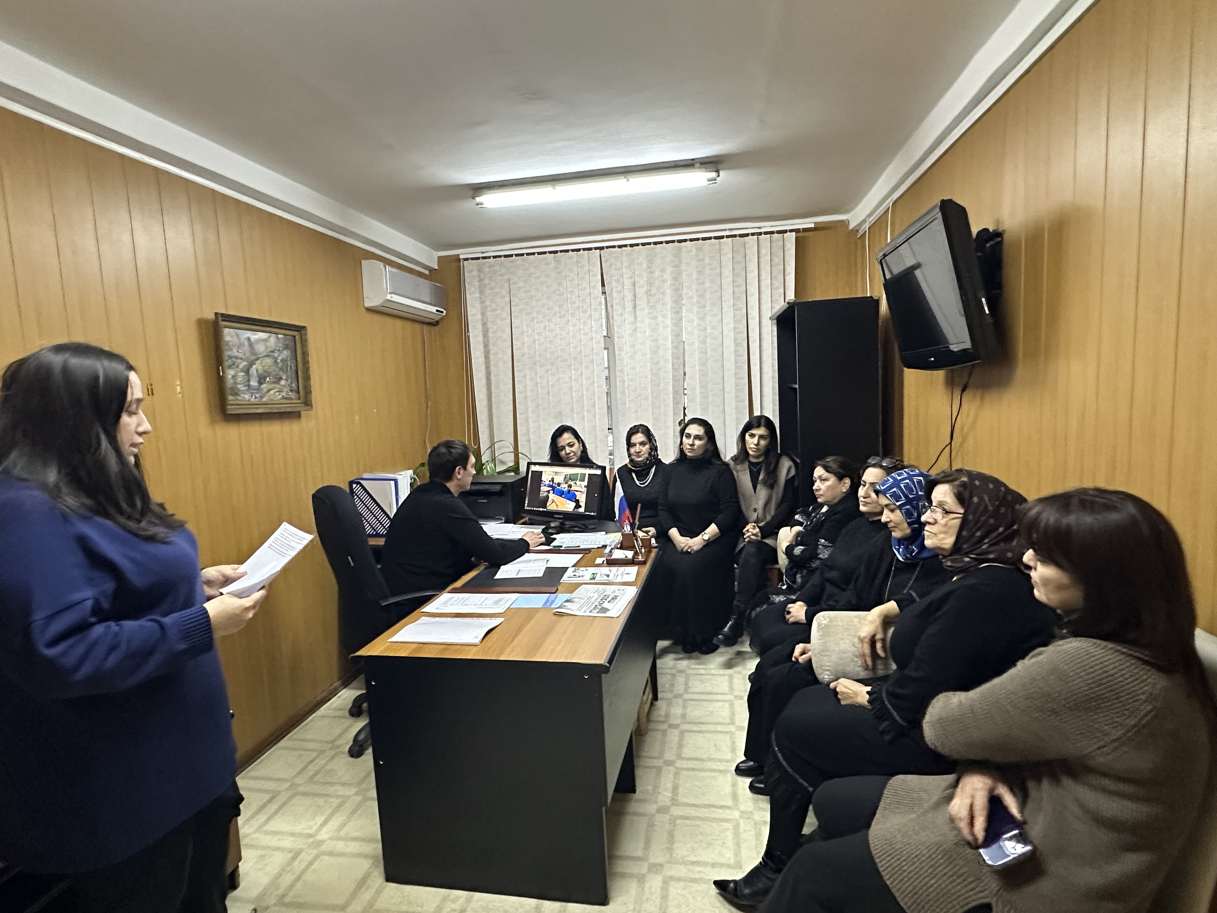 В центре занятости города Избербаш,был проведен семинар  и диктант, посвященный вопросам противодействии коррупции