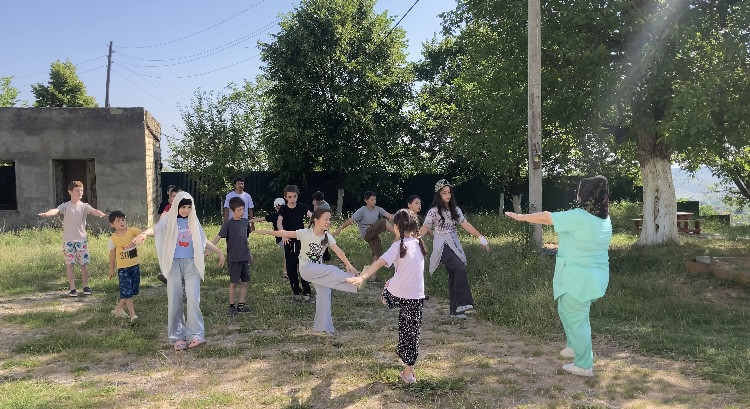 Театрализованное представление Русской сказки "Репка"