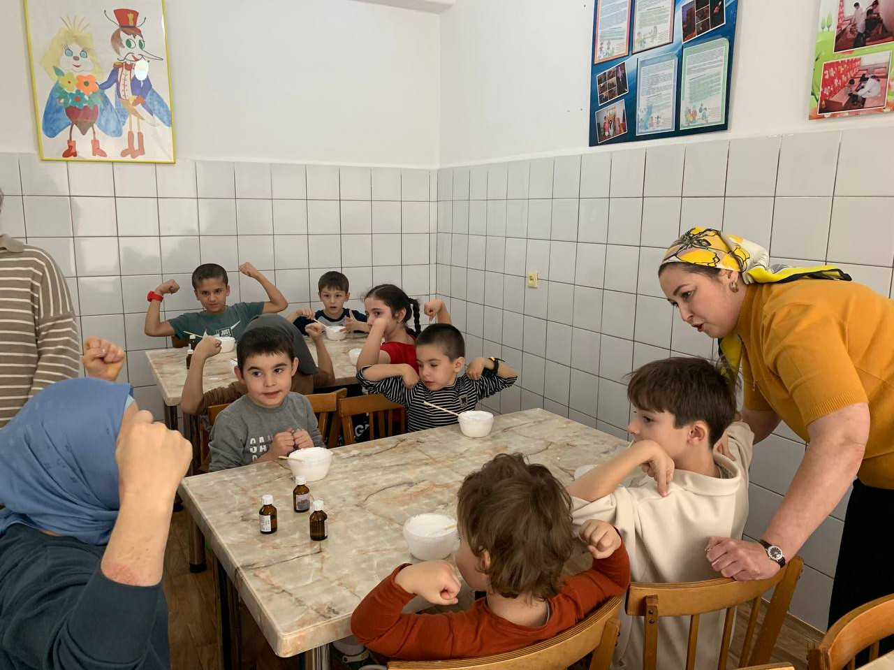 Мастер-класс по изготовлению слайма.