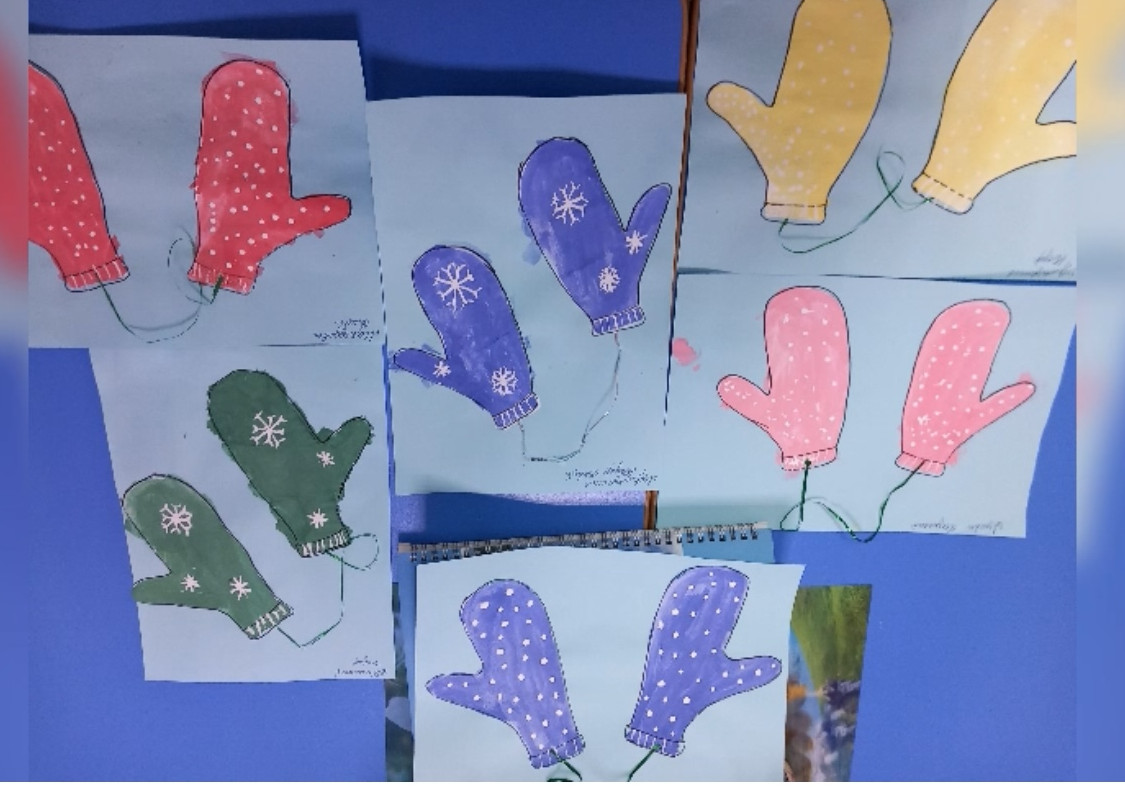 Аппликации "Рукавички".