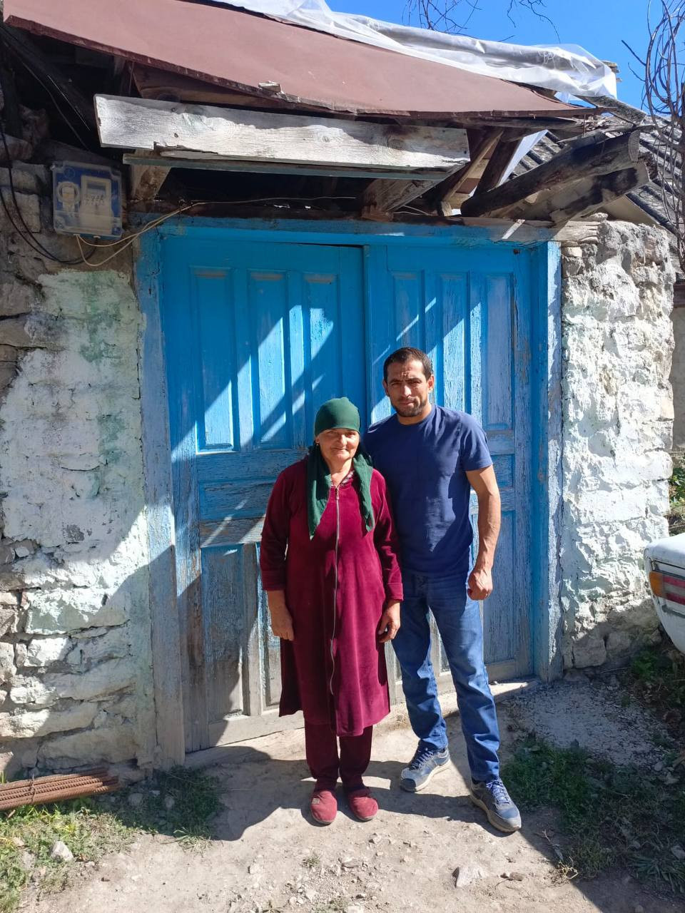 Продолжается посещение семей военнослужащих...