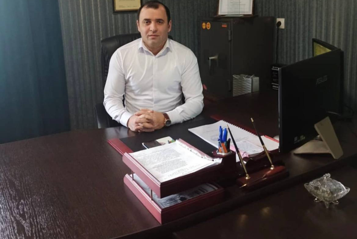 Дорогие женщины! Сердечно поздравляю вас с 8 Марта!