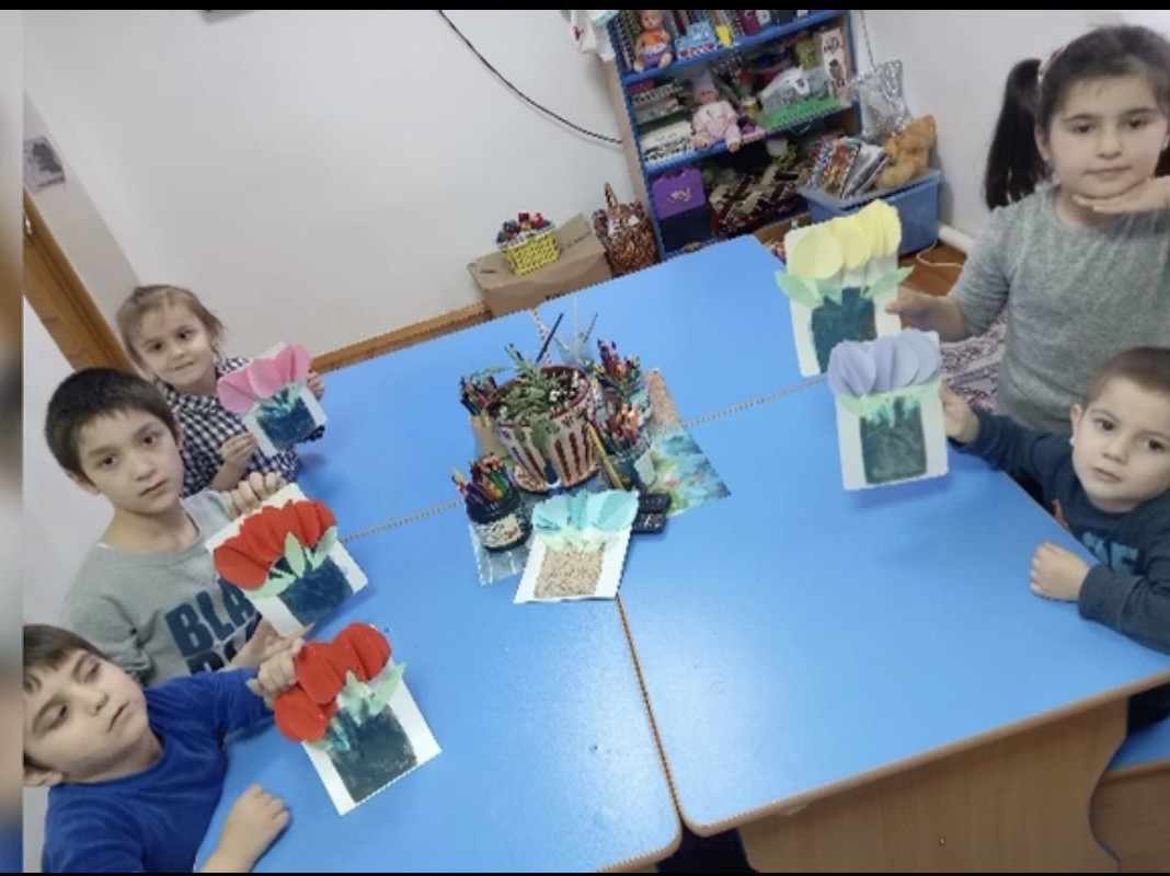 Аппликация "Тюльпаны в вазе"