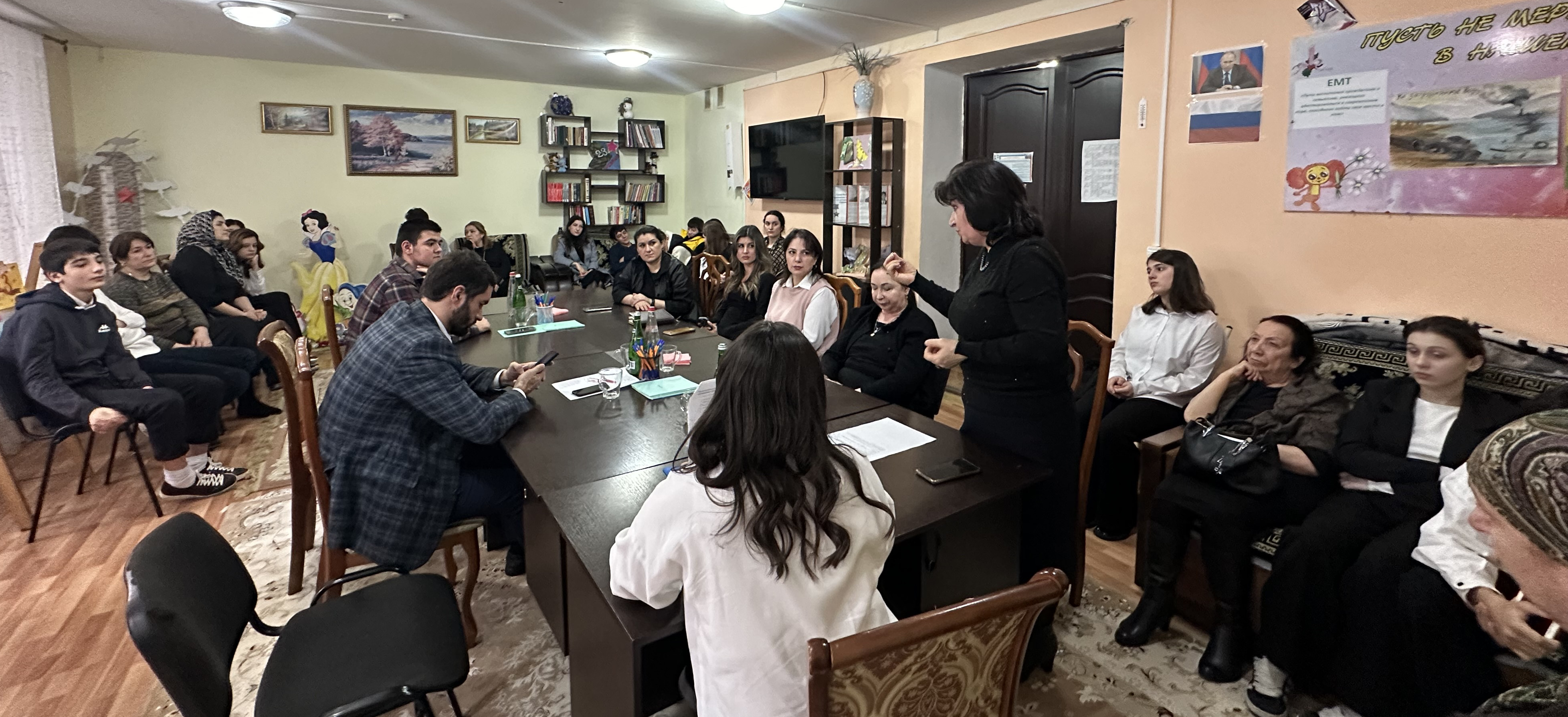 Центр занятости в г.Избербаше провел «круглый стол» на тему: «Преступление и подросток»