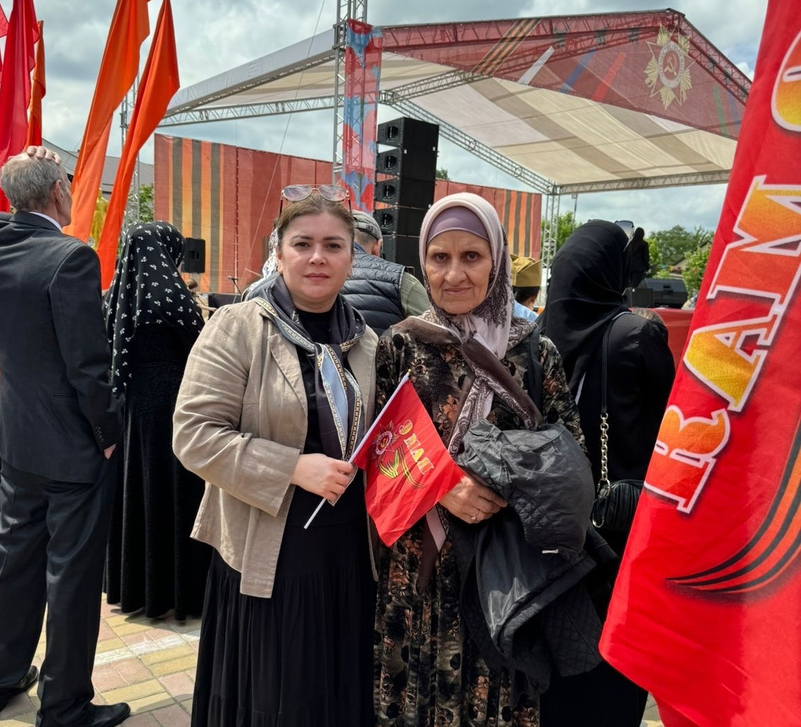 Сопровождение подопечных на праздничный концерт