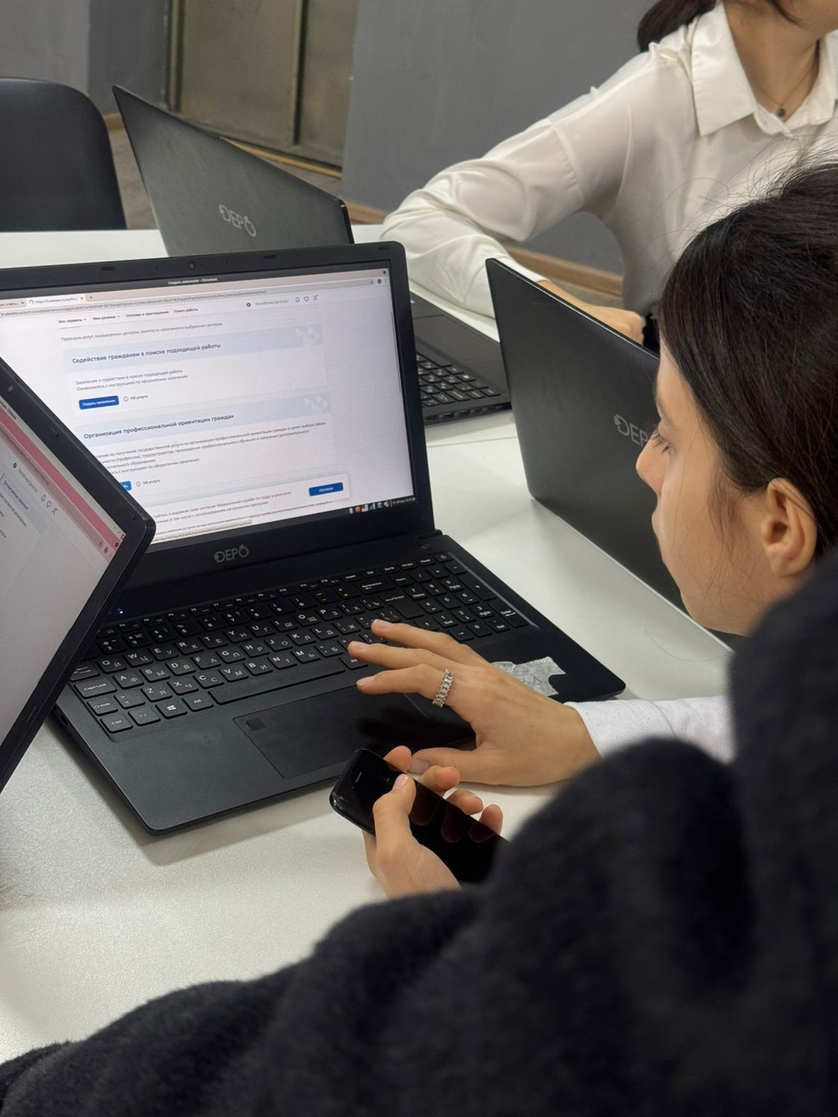 Выезд специалистов службы занятости  в школы  Кизилюртовского района.