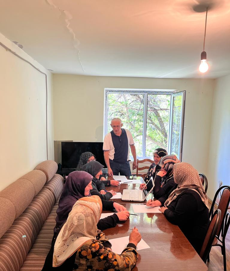 Работа со старшим поколением.