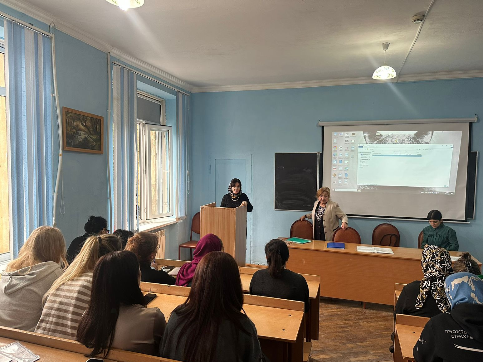 Работники центра занятости Избербаша приняли участие в конференции "Трудоустройство выпускников-2024"