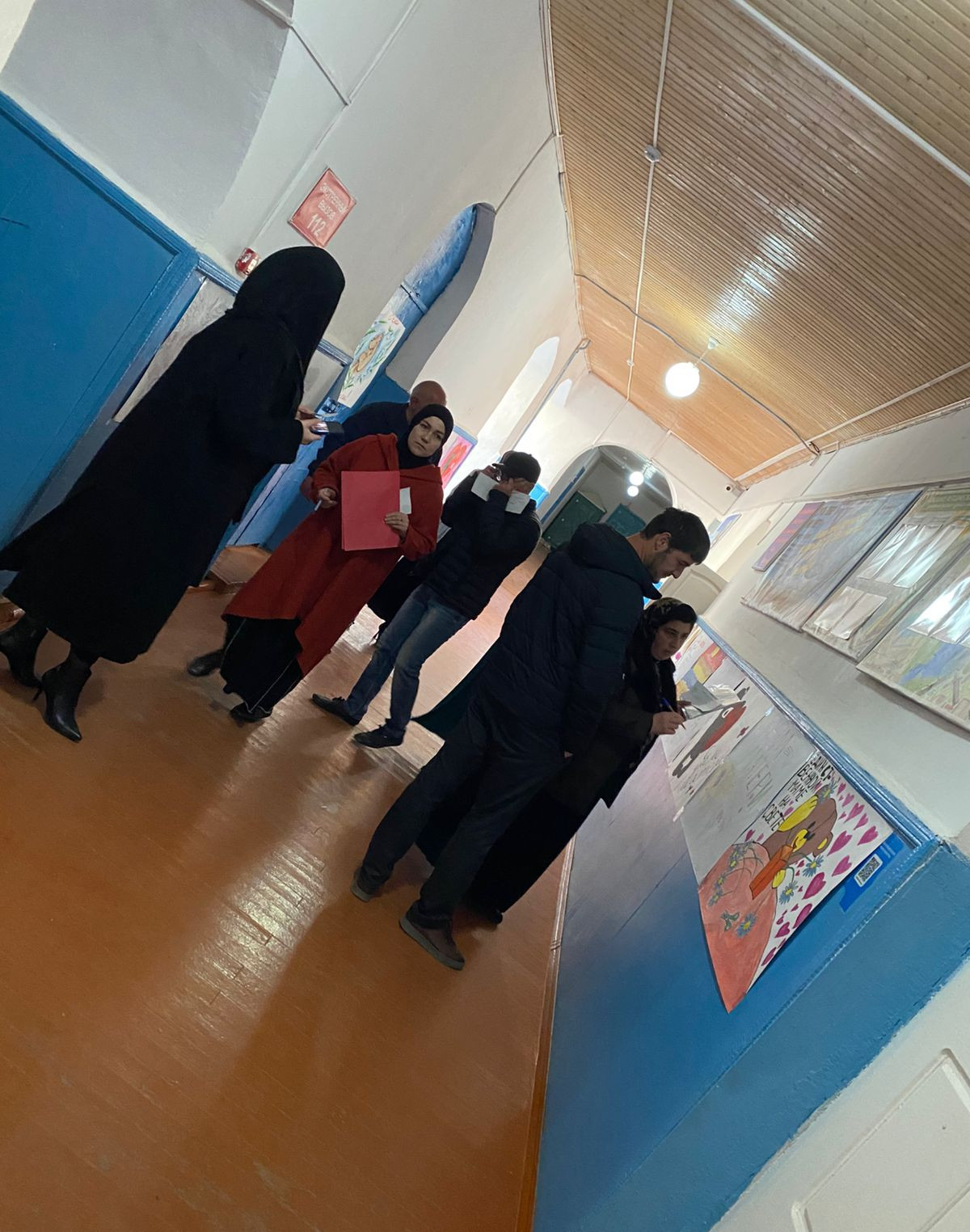 Конкурс рисунков ко Дню Матери.