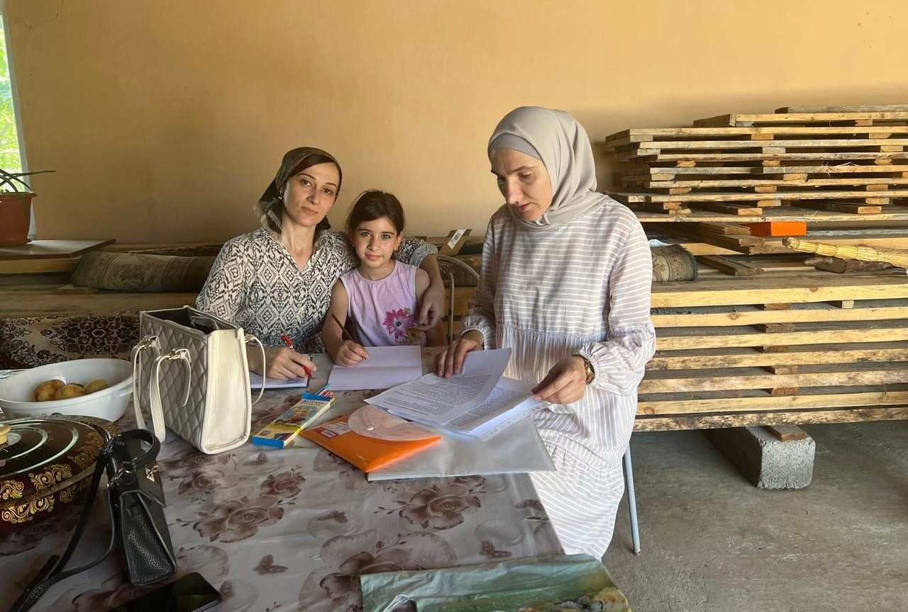 Проведение социально-сопроводительной работы с подопечными центра.