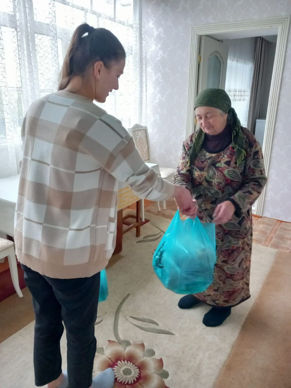 Социальные работники Минтруда Дагестана в Ахтынском районе оказывают помощь  семьям участников СВО в решении социально-бытовых проблем | Министерство  труда и социального развития Республики Дагестан