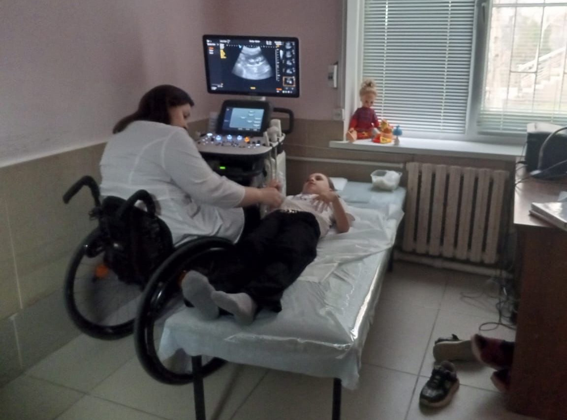 Многодетные семьи и семьи военнослужащих участников СВО проходят полное медицинское обследование.