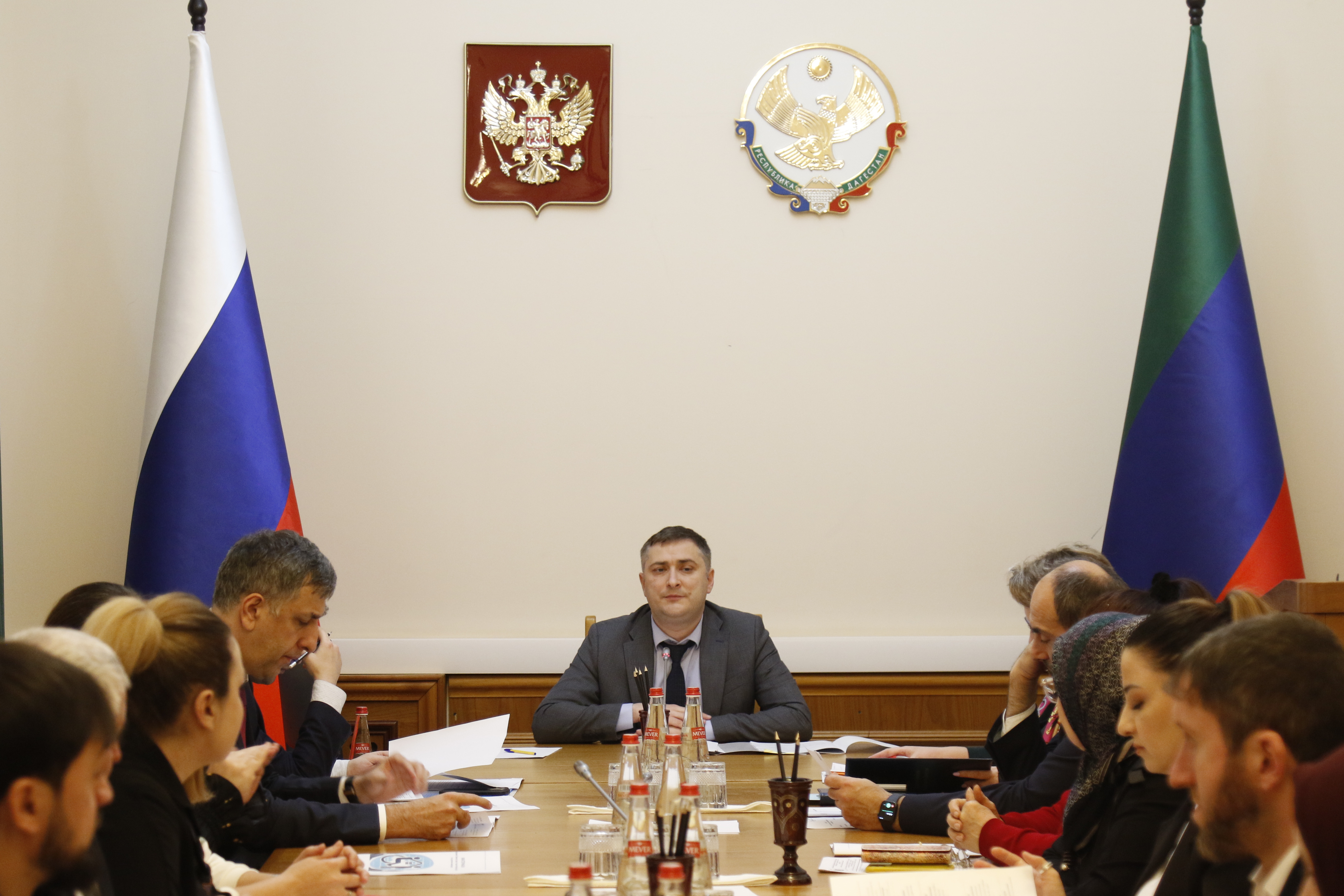 На заседании Совета при Главе Республики Дагестан по делам инвалидов обсудили меры государственной поддержки, создание доступной среды, адаптивной физической культуры и инклюзивного образования.