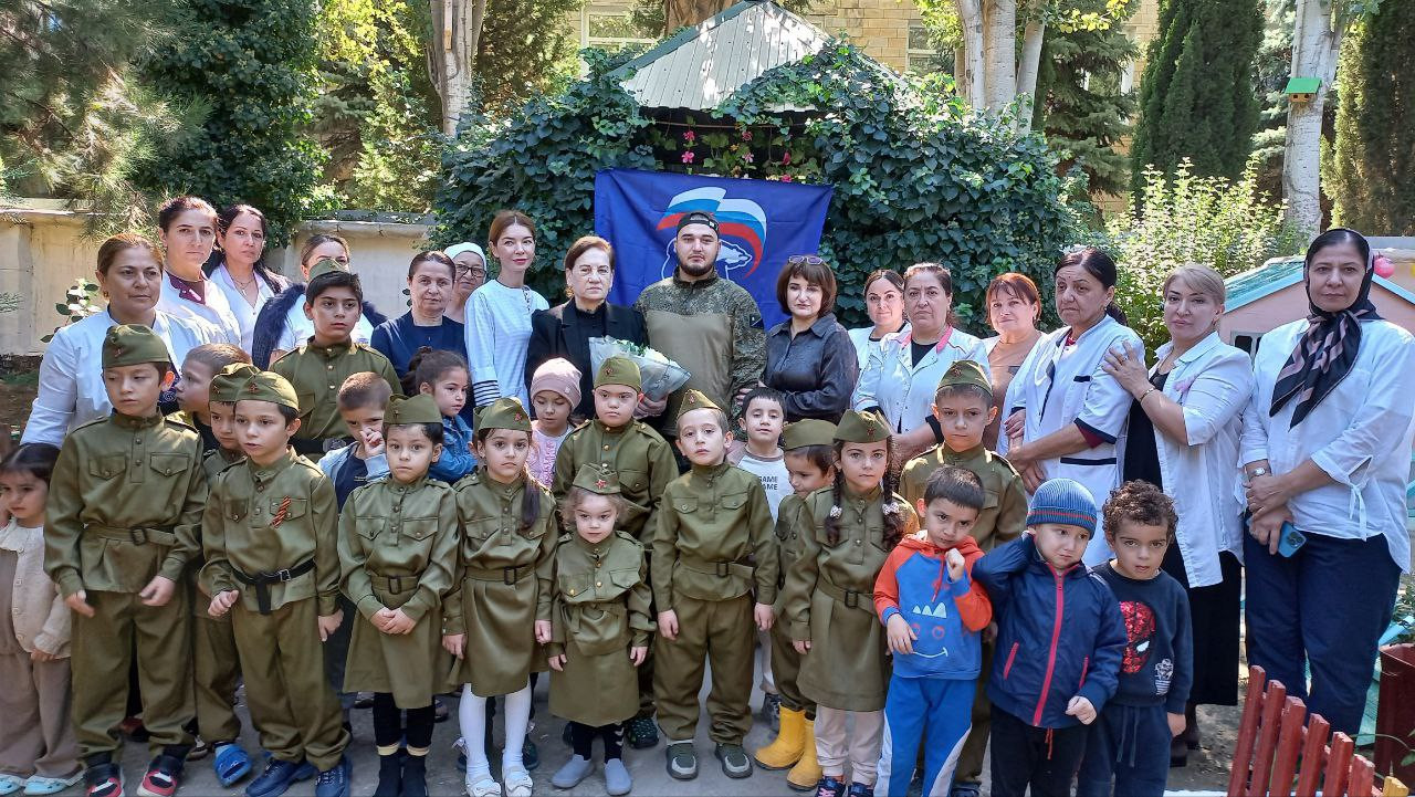 Воспитанники Реабилитационного центра Минтруда Дагестана встретились с участником СВО