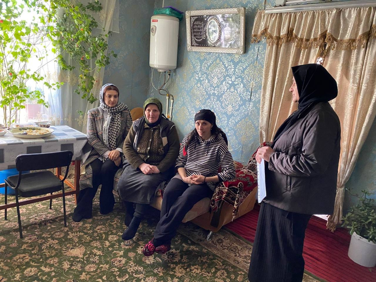 В Агульском КЦСОН продолжается работа с семьями участников СВО.