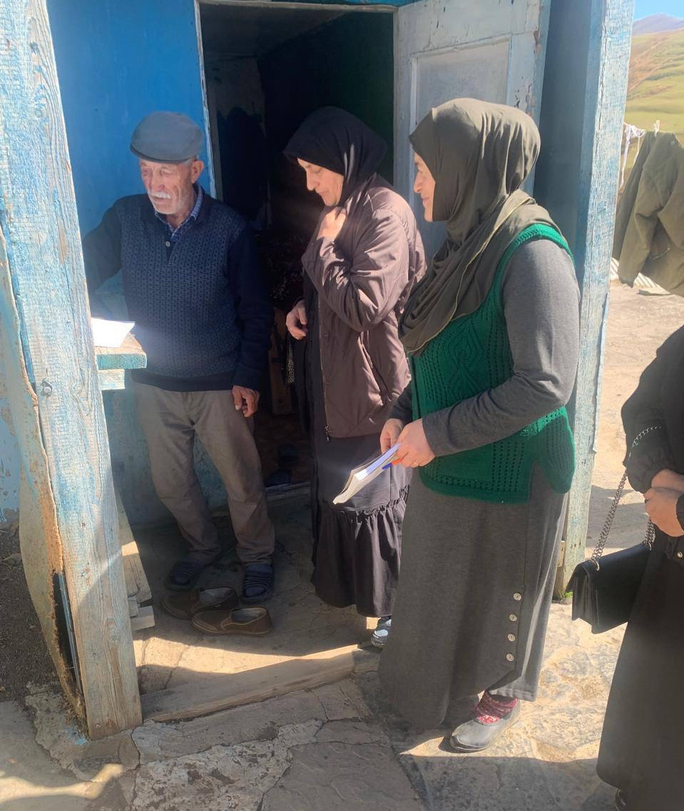 9 октября 2024 года заведующими отделений социального обслуживания на дому граждан пожилого возраста и инвалидов КЦСОН Агульского района, осуществлена рабочая поездка в населенные пункты.