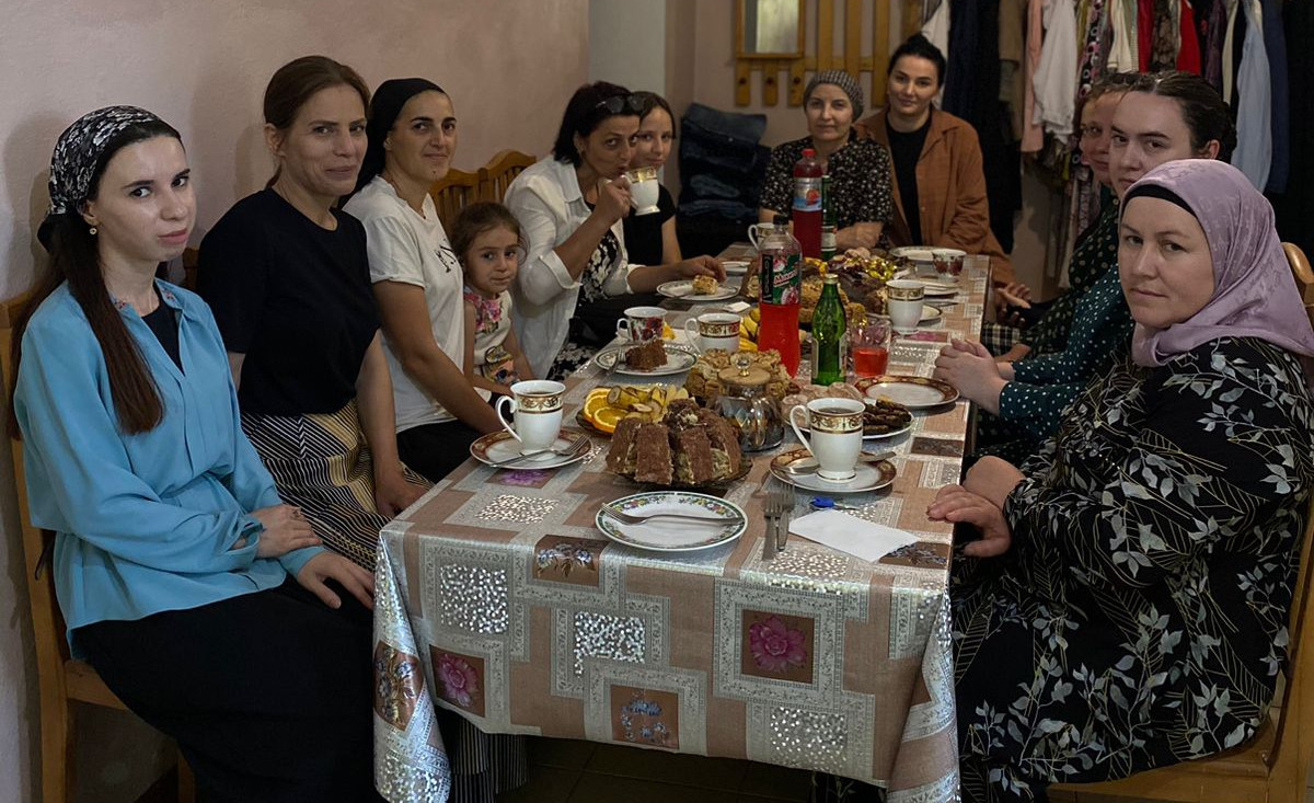 Специалисты отдела семьи  провели праздничное мероприятие ко Дню семьи, любви и верности