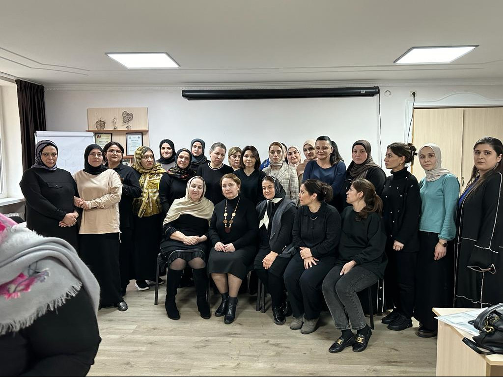 07.12.2023 года психолог Комплексного центра Сергокалинского района, Шихшабекова Муршидат, приняла участие в семинаре для специалистов учреждений социального обслуживания Министерства труда РД.