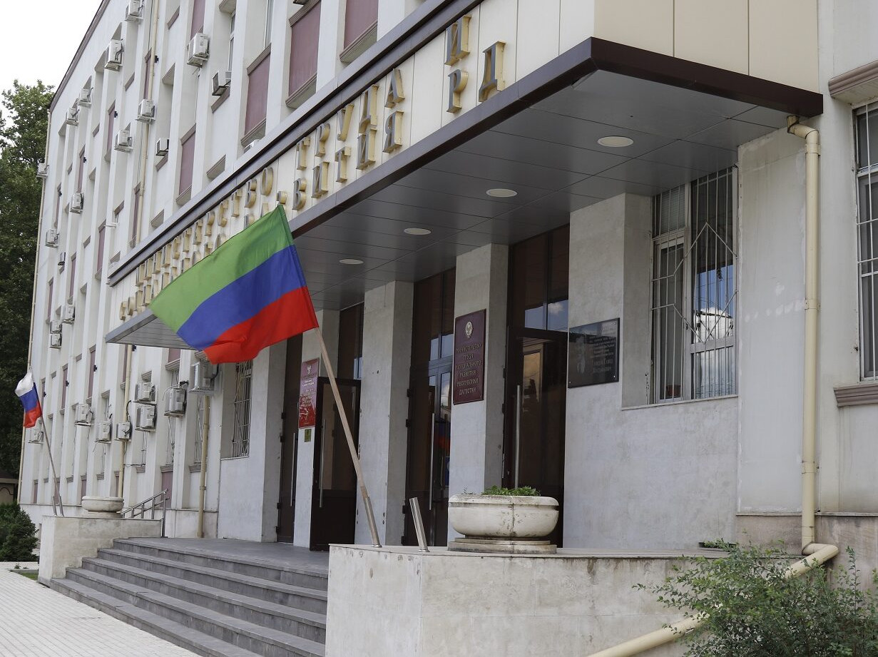 Минтруда Дагестана приглашает жителей республики принять участие в Крупнейшей Всероссийской ярмарке вакансий