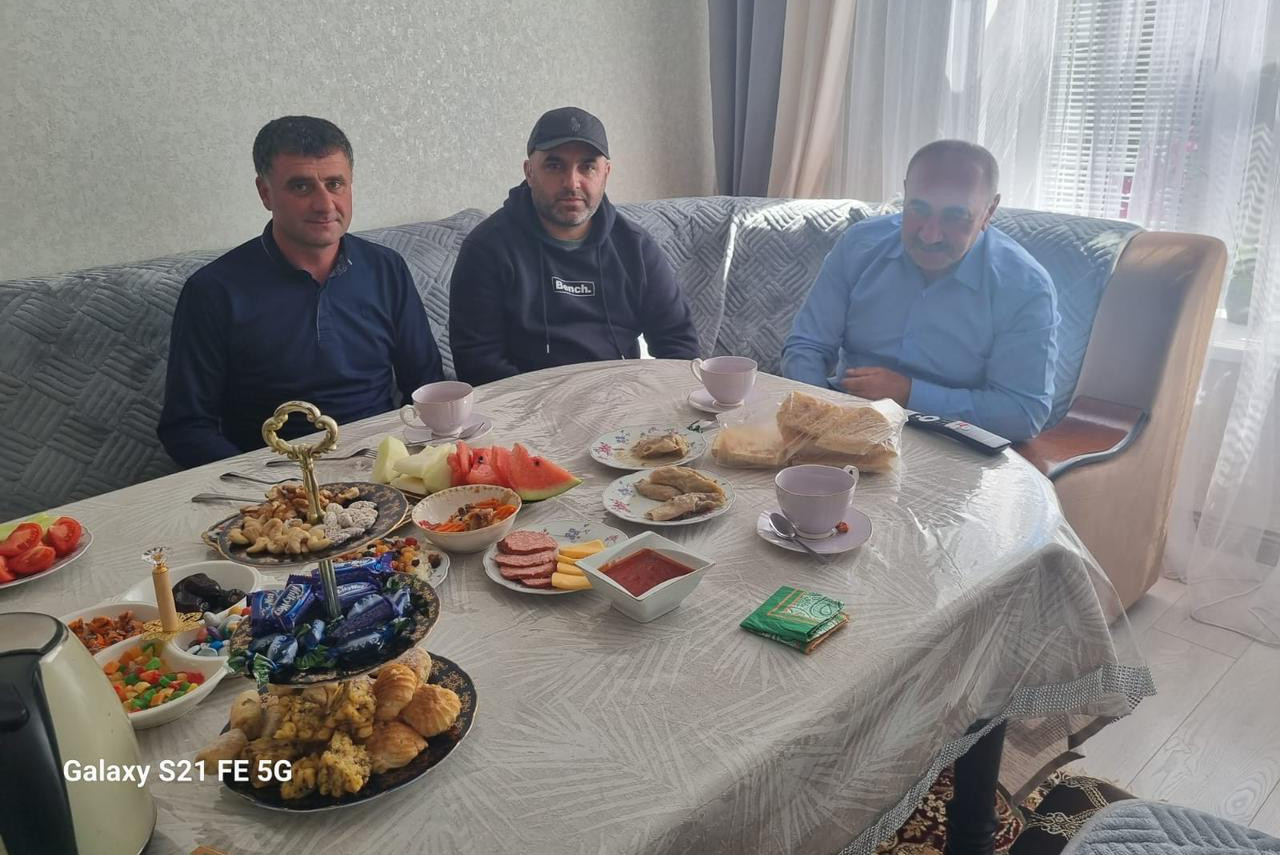 Директор центра совместно с заведующим посетили семью мобилизованного.