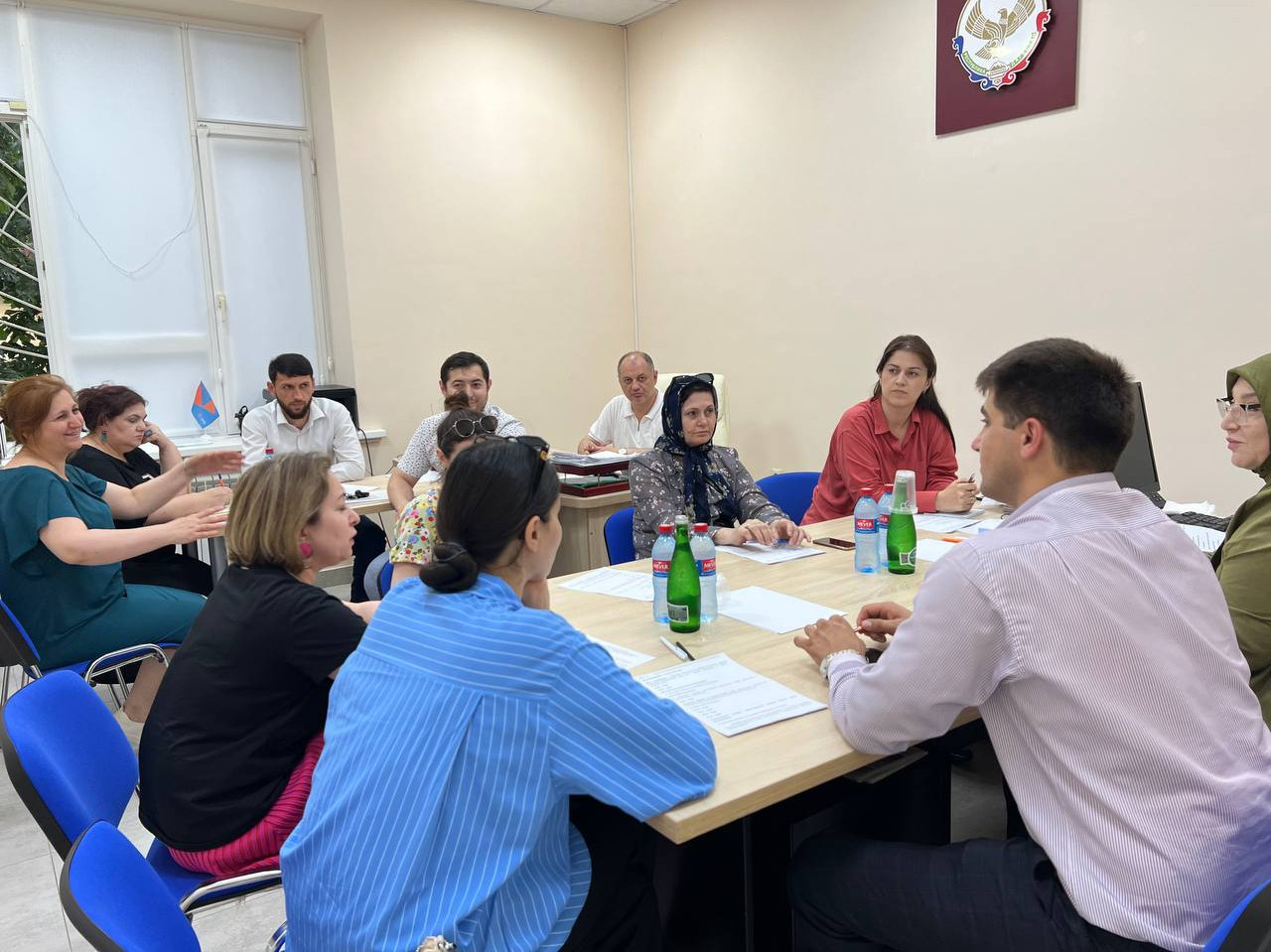 Сегодня 14 июня в Центре занятости город Махачкала прошло совещание, где с представителями образовательных организаций обсудили вопросы связанные с подготовкой ко Всероссийской ярмарке трудоустройства «Работа России. Время возможностей»