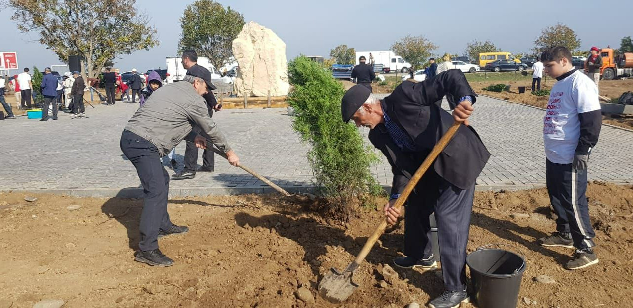 В Дербентском районе высадили 200 саженцев в "Саду памяти"