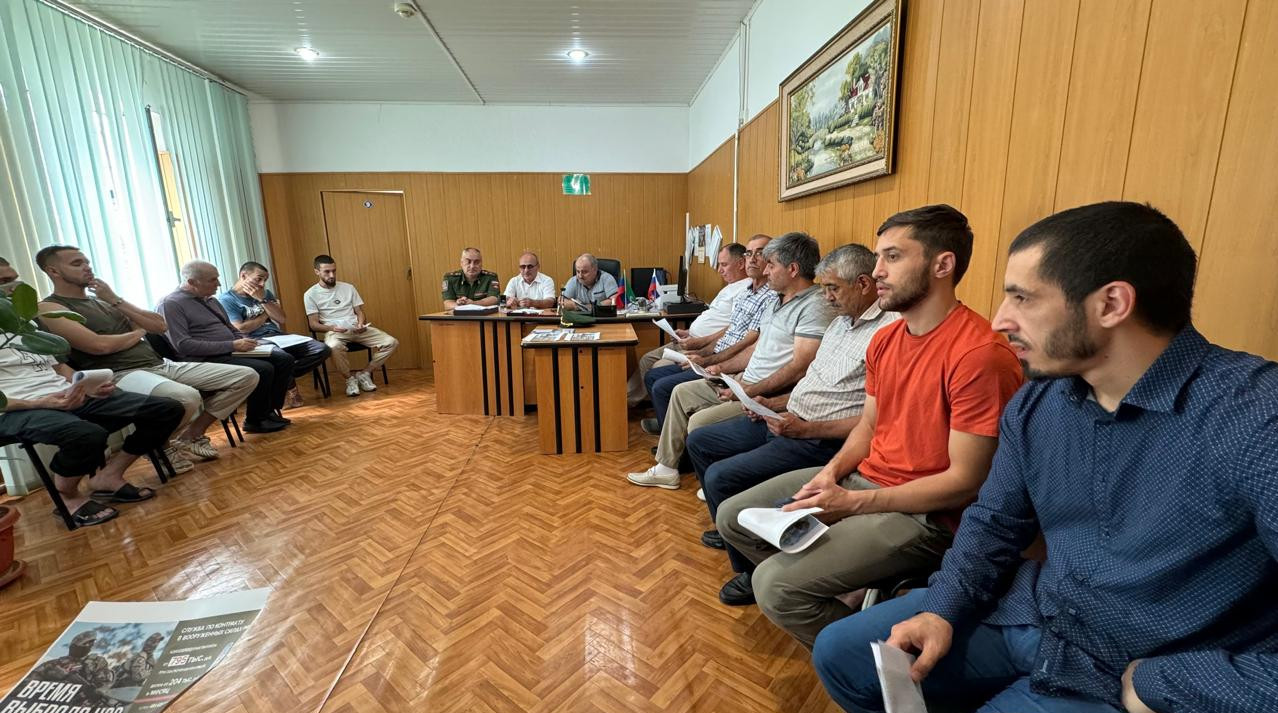 День открытых дверей по информированию граждан об условиях поступления на службу по контракту