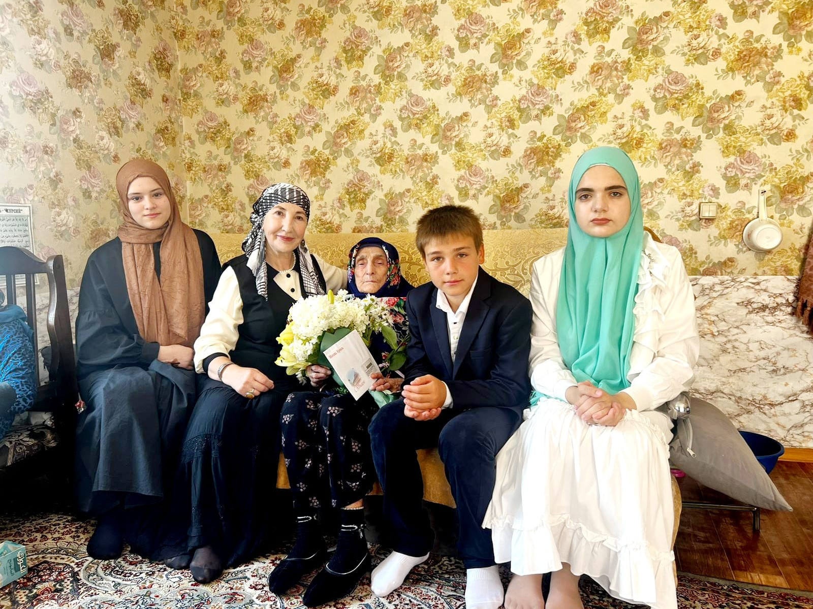 Поздравительное письмо Газимагомедовой Патимат в честь 100-летнего юбилея