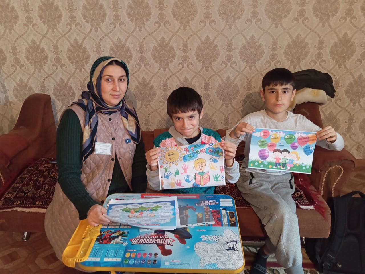 Специалисты по работе с семьей Багомедова Патимат и Абдуллаева Зухра провели с подопечными беседу ко Дню Правовой Помощи Детям.