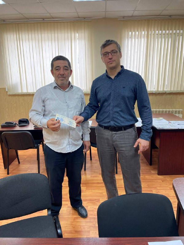 В Управление социальной защиты населения г.Буйнакска прошло мероприятие, посвященное вручению удостоверения «Ветеран труда».