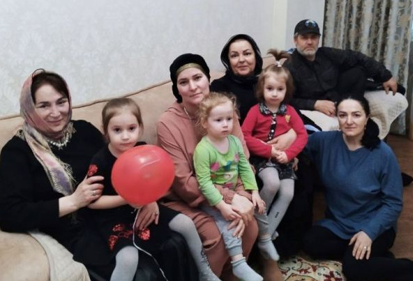 Матерей и жен участников СВО поздравили с праздником 8 марта