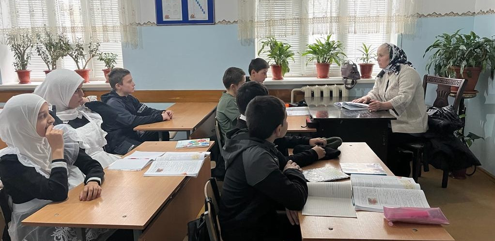 Проведение классного часа в Кироваульской СОШ