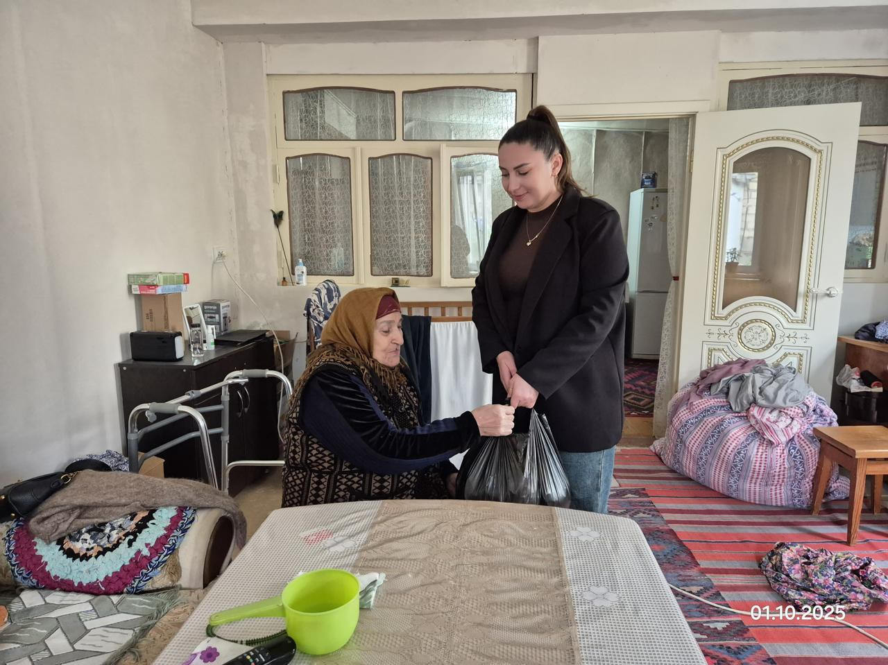 Более 200 дербентских пенсионеров получили подарки ко Дню пожилого человека