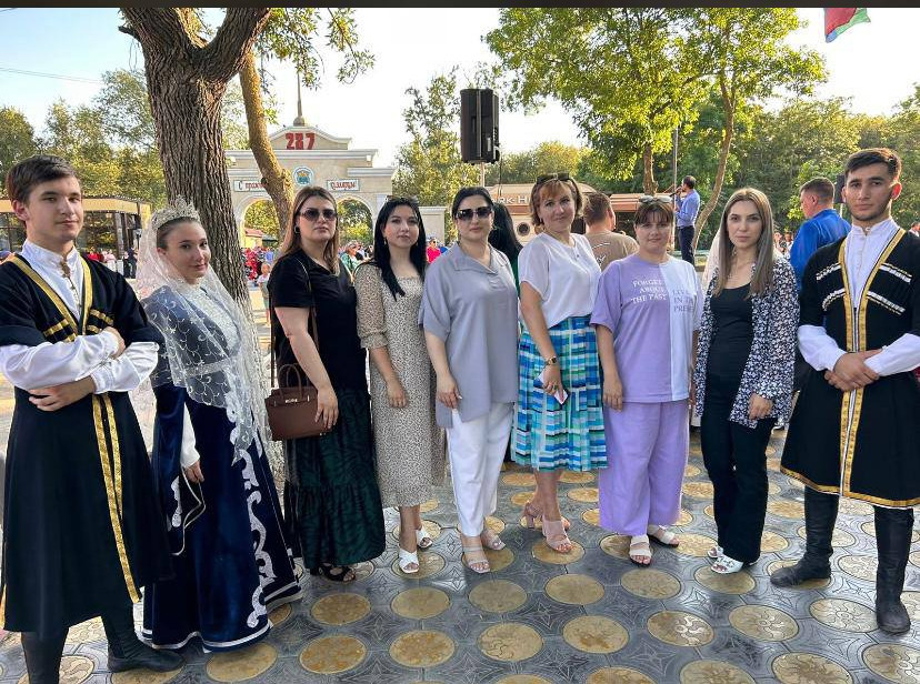 Сотрудники Центра приняли участие в праздничном концерте посвященному Дню Конституции Дагестана