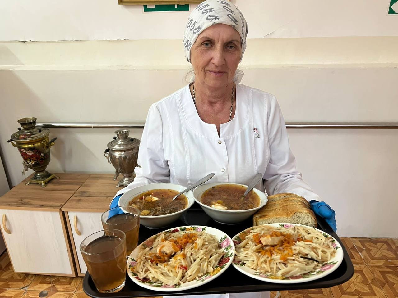 Ежедневный контроль качества предоставления услуг по организации «горячего питания» в стационарном отделении.